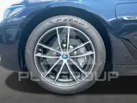 2022 BMW 530