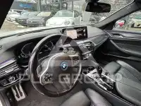 2022 BMW 530