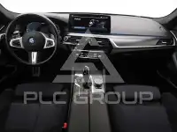2022 BMW 530