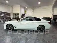 2022 BMW 530