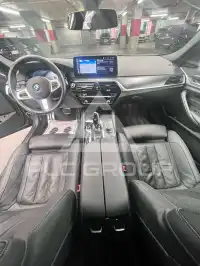 2022 BMW 530