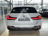 2022 BMW 530