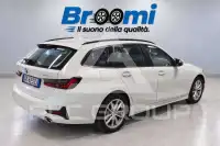2022 BMW 320