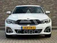 2022 BMW 320