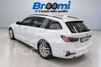 2022 BMW 320