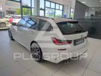 2022 BMW 320