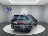 2022 BMW X7