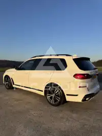 2022 BMW X7