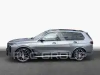 2022 BMW X7