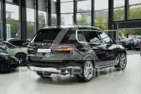2022 BMW X7