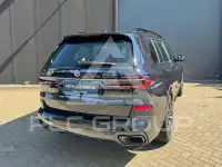 2022 BMW X7