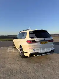 2022 BMW X7