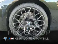 2022 BMW M8