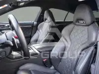2022 BMW M8