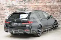 2022 BMW 520
