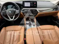 2022 BMW 520