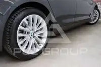 2022 BMW 520