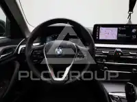 2022 BMW 520