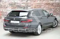 2022 BMW 520