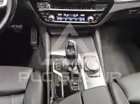 2022 BMW 520