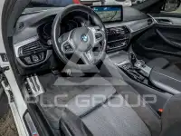 2022 BMW 520