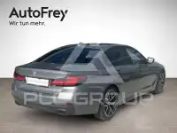 2022 BMW 520
