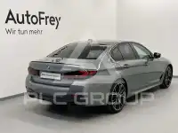 2022 BMW 520