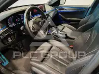 2022 BMW 520