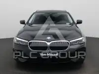 2022 BMW 520