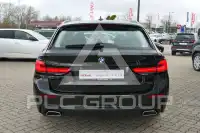 2022 BMW 520