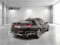 2022 BMW 730