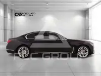 2022 BMW 730
