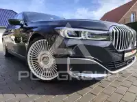 2022 BMW 730