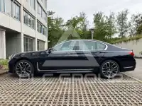2022 BMW 730