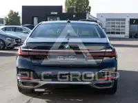 2022 BMW 730
