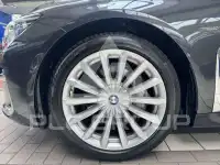 2022 BMW 730