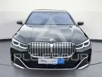 2022 BMW 730