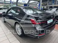 2022 BMW 730