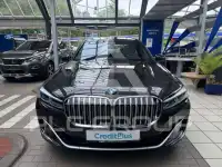 2022 BMW 730