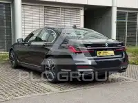 2022 BMW 730