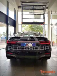 2022 BMW 730