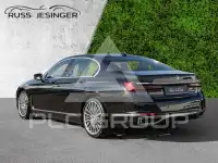 2022 BMW 730