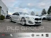 2022 BMW M8