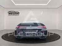 2022 BMW M8