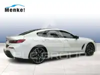 2022 BMW M8