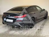 2022 BMW M8
