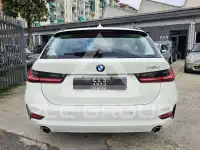 2022 BMW 318
