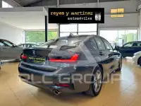2022 BMW 318