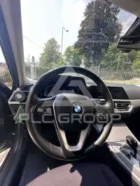 2022 BMW 318