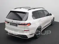 2022 BMW X7